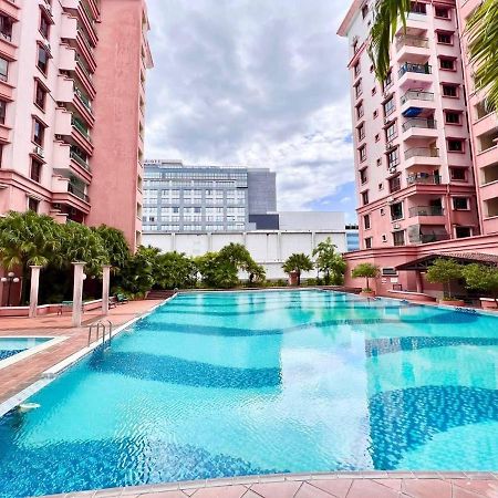Marina Court Vacation Home 3 Bedrooms - コタキナバル エクステリア 写真
