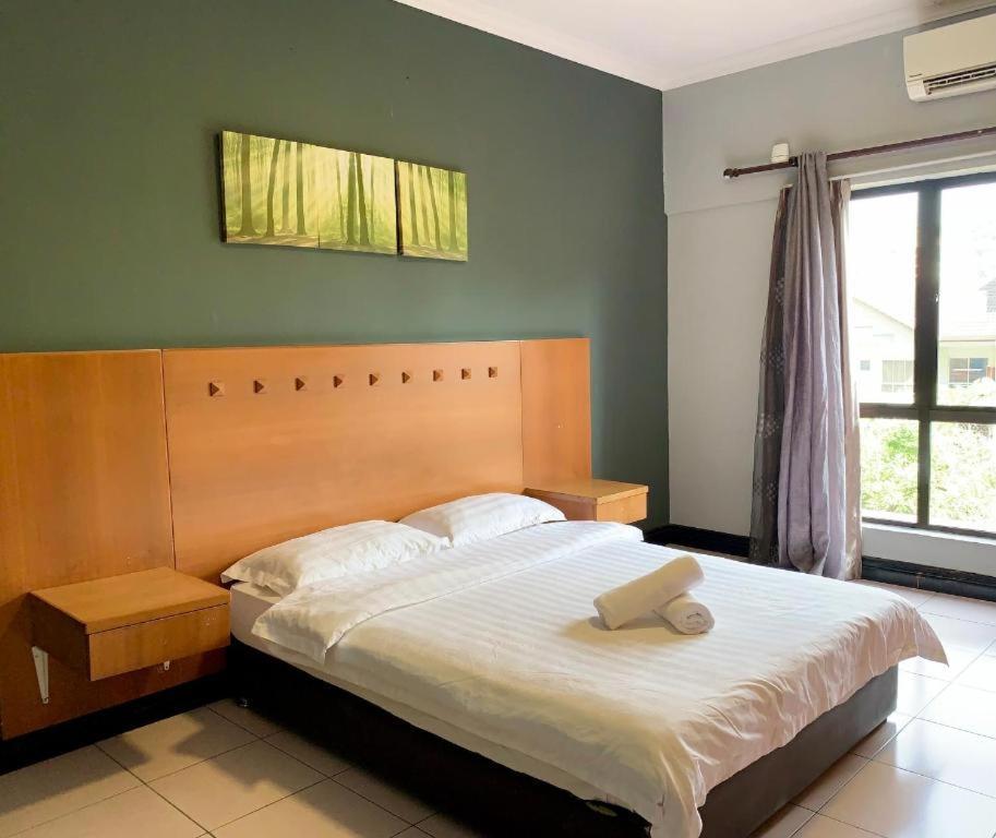 Marina Court Vacation Home 3 Bedrooms - コタキナバル エクステリア 写真