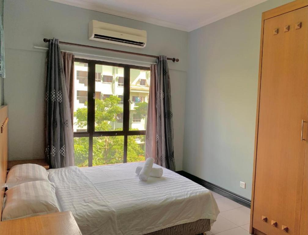 Marina Court Vacation Home 3 Bedrooms - コタキナバル エクステリア 写真