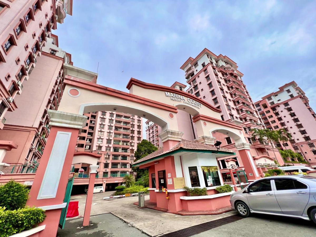 Marina Court Vacation Home 3 Bedrooms - コタキナバル エクステリア 写真