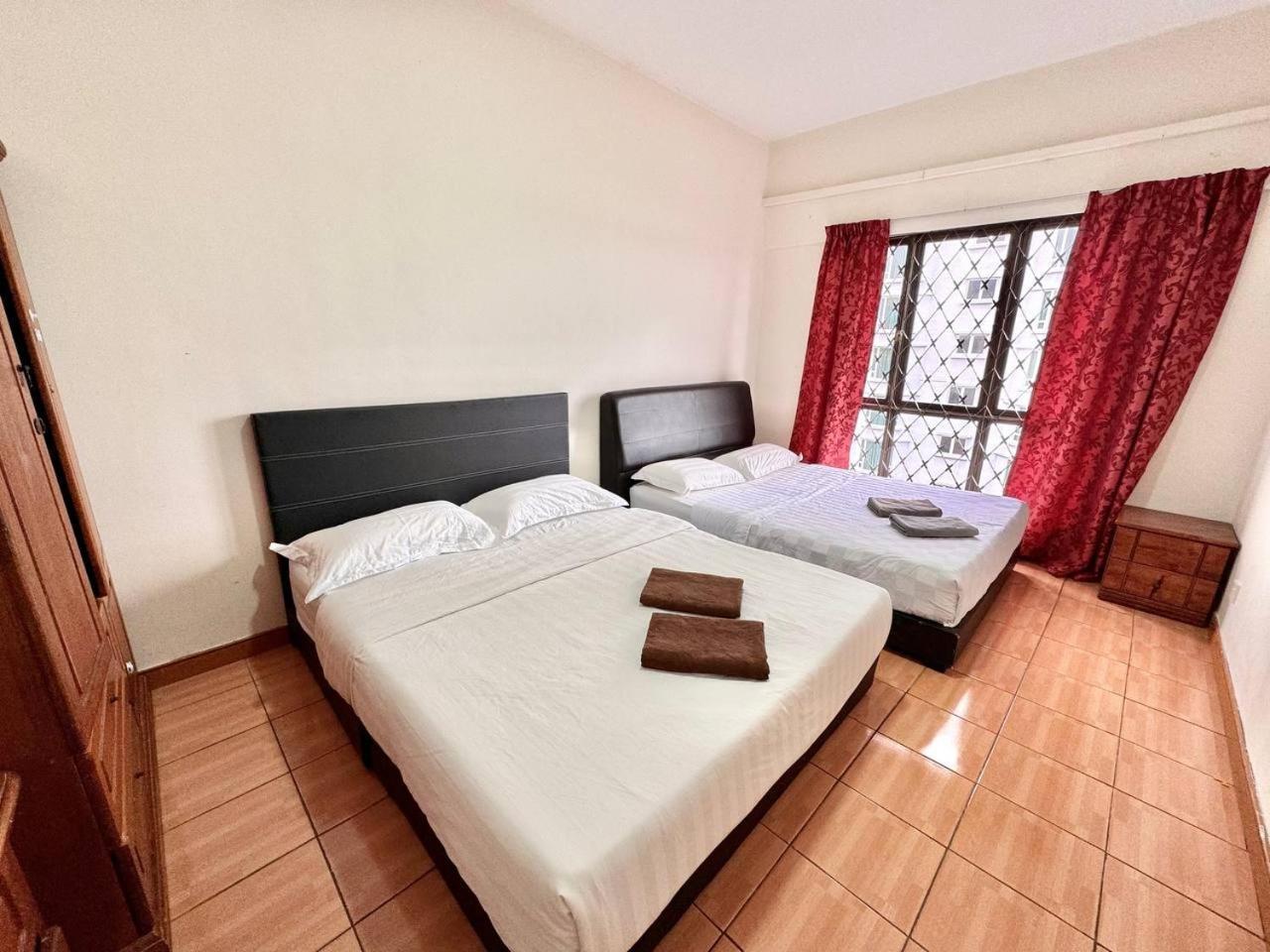 Marina Court Vacation Home 3 Bedrooms - コタキナバル エクステリア 写真