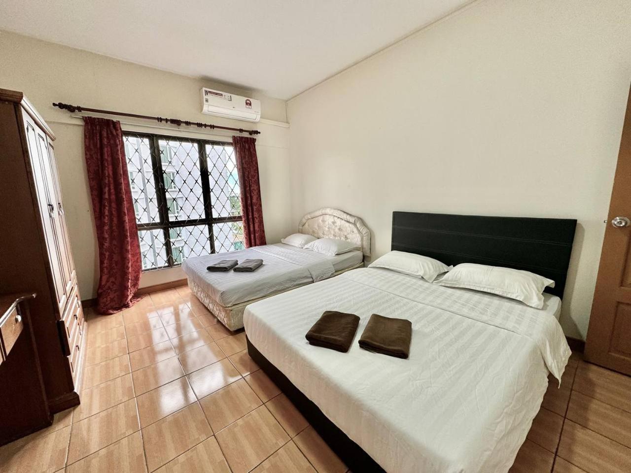 Marina Court Vacation Home 3 Bedrooms - コタキナバル エクステリア 写真