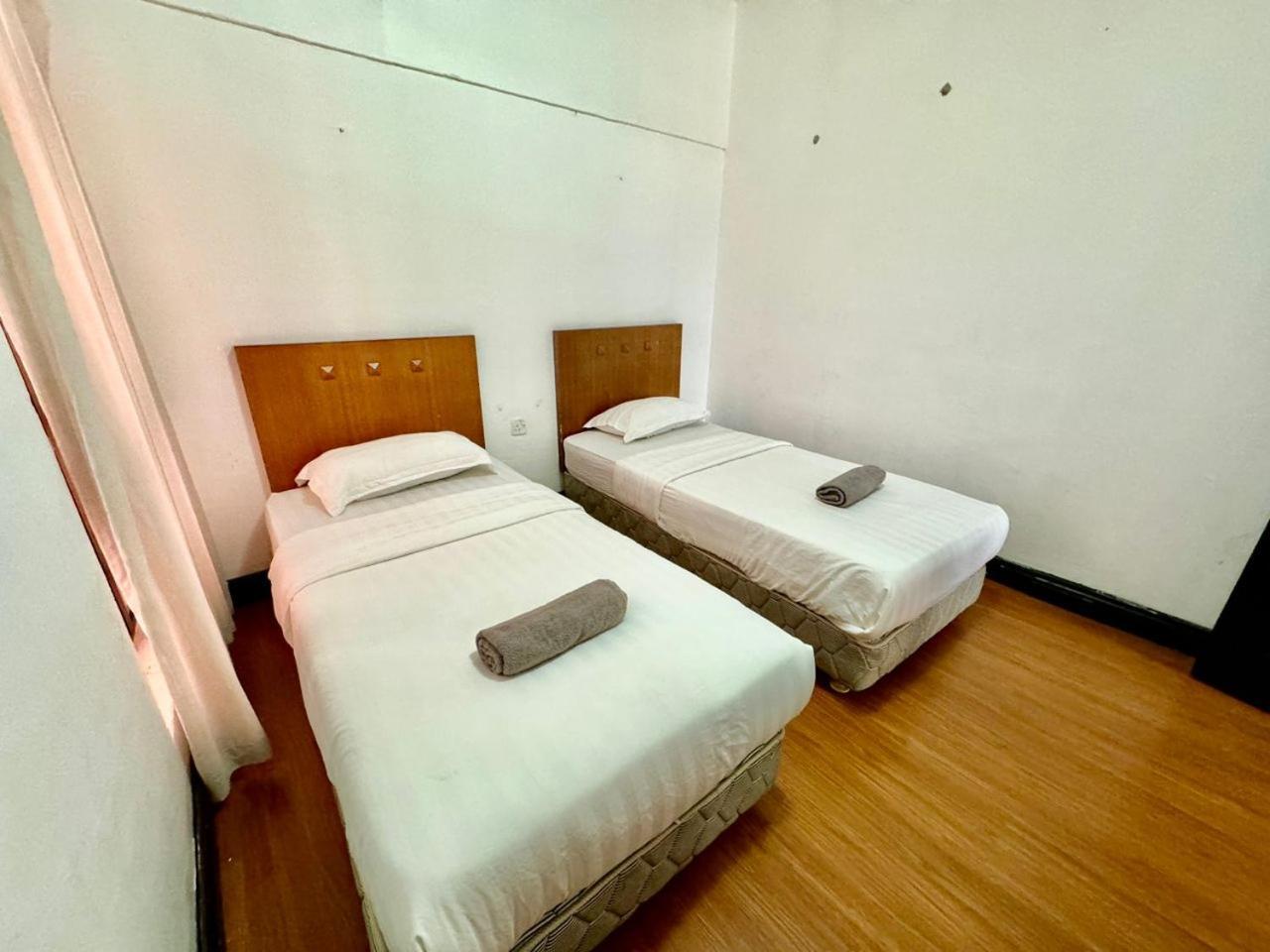 Marina Court Vacation Home 3 Bedrooms - コタキナバル エクステリア 写真